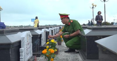 Thăng Điền lấy mẫu 87 mộ liệt sĩ chưa có thông tin