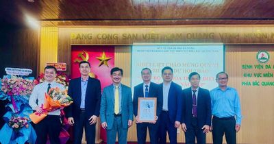 Bệnh viện Đa khoa khu vực miền núi phía Bắc Quảng Nam đón nhận Chứng nhận Vàng của Hội Đột quỵ thế giới
