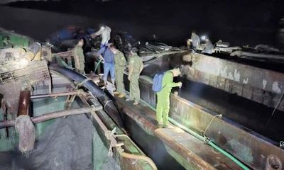 Công an tỉnh Đồng Tháp bắt giữ 3 phương tiện tàng trữ, vận chuyển cát trái phép