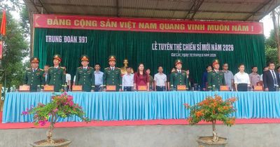 Trung đoàn 991 tổ chức lễ tuyên thệ chiến sĩ mới