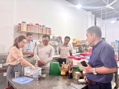 Gia Lai kiểm tra đột xuất an toàn thực phẩm dịch vụ ăn uống