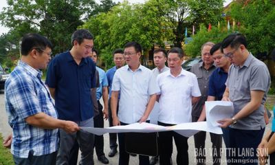 Đồng chí Chủ tịch UBND tỉnh kiểm tra thực tế công tác giải phóng mặt bằng dự án Quần thể khu du lịch sinh thái, cáp treo Mẫu Sơn