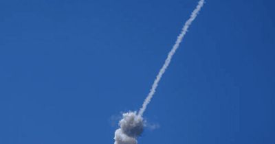 Mỹ và Iran đối đầu quân sự sau vụ trực thăng Apache bị bắn rơi tại eo biển Hormuz
