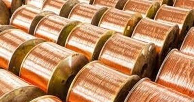 Giá đồng thế giới giảm xuống 13.572 USD/tấn trước áp lực vĩ mô và địa chính trị