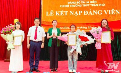 Đổi mới sinh hoạt chi bộ từ 'Sổ tay đảng viên điện tử'