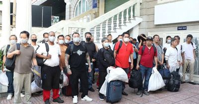 TP. Hồ Chí Minh: Công an Thành phố tiếp nhận 33 công dân Việt Nam bị Hoa Kỳ trục xuất