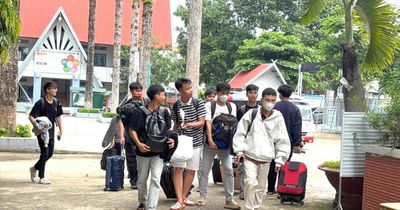 Đồng Nai: Hỗ trợ 76 học sinh vượt rừng hơn 60km đến điểm thi tốt nghiệp