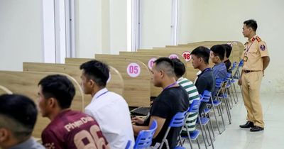 Đề xuất nâng yêu cầu sát hạch, giảm thủ tục cấp giấy phép lái xe quốc tế