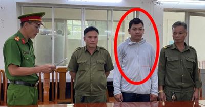 Tạt sơn hàng xóm vì mâu thuẫn trong lúc xây nhà