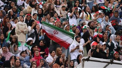 FIFA thu hồi suất mua vé World Cup của CĐV Iran