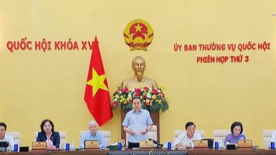 Khai mạc phiên họp thứ 3 của Ủy ban Thường vụ Quốc hội