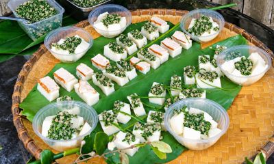 Bánh đúc nhân thịt băm lá hẹ - hương vị quê nơi miền biên viễn