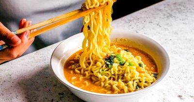 Điều gì sẽ xảy ra với cơ thể nếu bạn thường xuyên ăn sáng bằng mì tôm?
