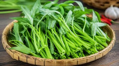 Đừng tưởng ăn rau càng nhiều càng tốt: Đây là 5 loại có thể khiến thận 'kêu cứu'