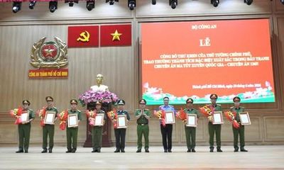 Trao Thư khen của Thủ tướng cho các đơn vị đặc biệt xuất sắc đấu tranh chuyên án ma túy xuyên quốc gia