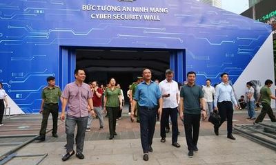 Thứ trưởng Phạm Thế Tùng cùng Ban Giám đốc Công an TPHCM kiểm tra công tác tổ chức Gala 'Tổ quốc bình yên'