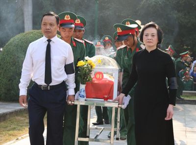 Công nghệ AND mở cơ hội tìm lại tên cho gần 300.000 ngôi mộ liệt sĩ chưa xác định danh tính