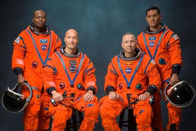 NASA công bố phi hành đoàn Artemis III, chuẩn bị cho sứ mệnh Mặt Trăng năm 2027