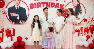 Tiệc sinh nhật ấm cúng của Phan Hiển và con gái nhỏ