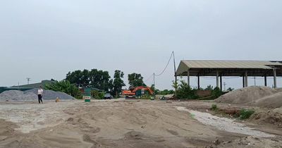 Sau phản ánh của Gia đình và Xã hội: Các bến bãi ven sông Luộc ở Hưng Yên tạm dừng hoạt động
