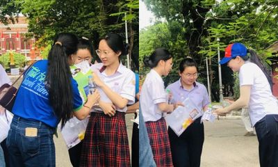 Đề Văn tốt nghiệp THPT 2026: Sĩ tử 2K8 phân tích về 'Những chiếc lá' thế nào?