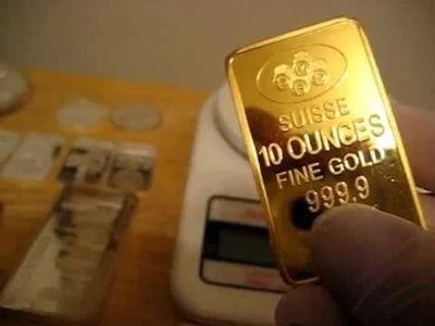 Chuyên gia lý giải ra sao về đợt giảm không phanh của giá vàng?