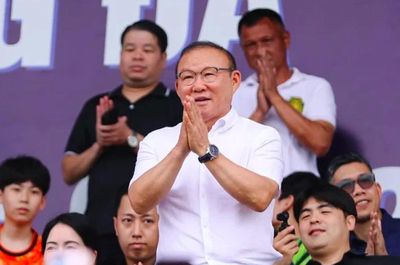 Thêm 'quả ngọt' cho thầy Park trước khi phụng sự đội bóng Thái Lan?