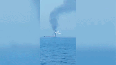 Tàu Iran đang chìm trên vịnh Oman vì trúng đạn Mỹ