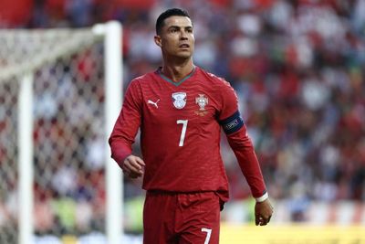 Câu nói của Carragher lại ám ảnh Ronaldo