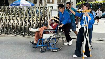 'Áo xanh' Thủ đô hỗ trợ thí sinh mùa thi năm 2026