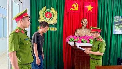 Lẻn vào homestay chôm tài sản