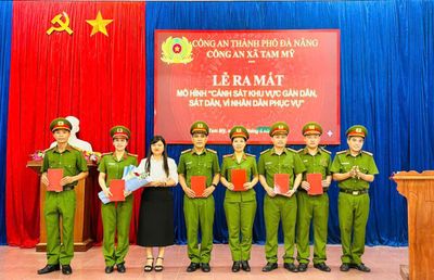 Công an xã Tam Mỹ ra mắt mô hình 'Cảnh sát khu vực gần dân, sát dân, vì nhân dân phục vụ'