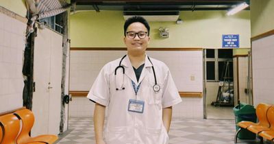 Chinh phục nhiều giải thưởng học thuật, nam sinh Y khoa tích lũy trải nghiệm từ bệnh viện đến cộng đồng