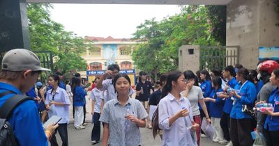 Thí sinh nhận xét đề Toán 'dễ thở' hơn năm trước