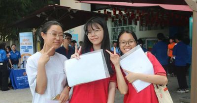 Thí sinh tự tin trước giờ thi Ngữ văn: Có đoán đề, nhưng không học tủ