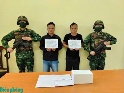 Bắt quả tang 2 đối tượng có hành vi mua bán trái phép heroin