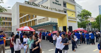 Buổi thi đầu tiên tốt nghiệp THPT 2026: Đề thi môn Ngữ văn gần gũi, giàu tính thời sự