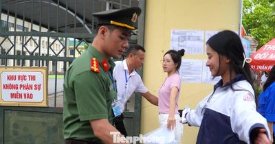 Hà Tĩnh dùng máy quét an ninh chặn gian lận thi cử