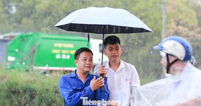 'Gõ từng nhà' hỗ trợ sĩ tử miền núi Đà Nẵng đi thi