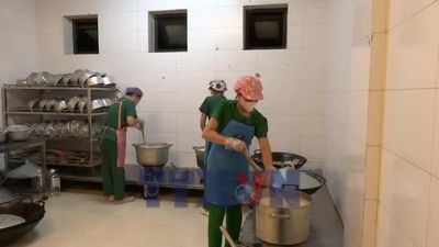 Nồi cháo nghĩa tình tiếp sức thí sinh dân tộc thiểu số xứ Lạng