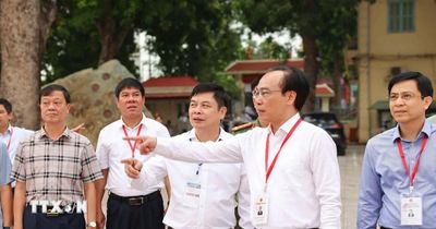 Bộ Giáo dục và Đào tạo kiểm tra công tác thi tốt nghiệp tại Hưng Yên, Cần Thơ