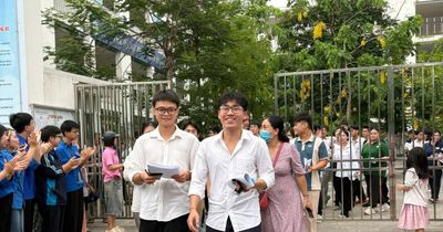 Đề thi Toán giảm độ khó so với năm ngoái, thí sinh tự tin đạt điểm cao