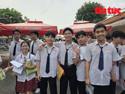 Đề Toán 'dễ thở', thí sinh kết thúc môn thi thứ hai tốt nghiệp THPT 2026