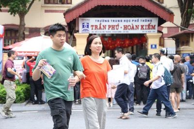 Ngày thi đầu tiên: Sát cánh cùng thí sinh, đề thi đánh giá cao khả năng tư duy