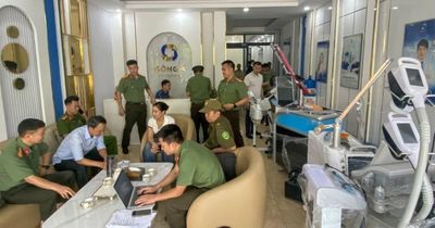 Học hết lớp 9, làm shipper vẫn nhận là bác sĩ thực hiện thủ thuật thẩm mỹ