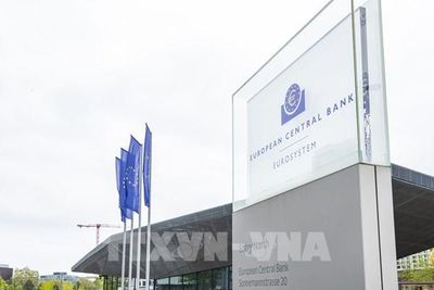 ECB tăng lãi suất lần đầu tiên trong gần 3 năm qua