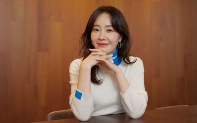 Uhm Ji Won cập nhật tình trạng sức khỏe sau ca phẫu thuật gãy mắt cá chân