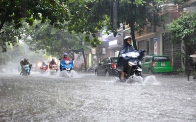 Mưa dông tiếp diễn trên nhiều khu vực, cảnh báo lốc sét và ngập úng cục bộ