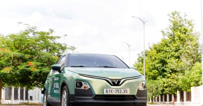 Tài xế dịch vụ chạy xe điện tiết kiệm từ chi phí bảo dưỡng tới chi phí sạc