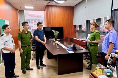Lần đầu tiên khởi tố vụ án hình sự vì cài lậu Windows và Microsoft Office trên máy tính